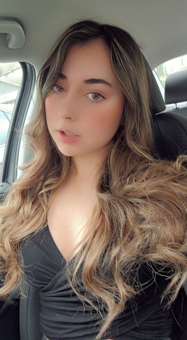Normal Karrigan~ I'm going house hunting today hehe https://t.co/Nn3H6L1E2M