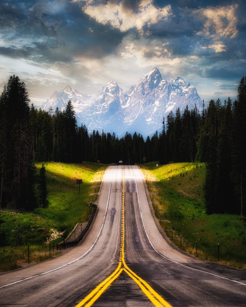 Chris Mariano tweet media