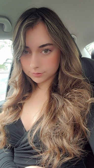 Normal Karrigan~ I'm going house hunting today hehe https://t.co/Nn3H6L1E2M