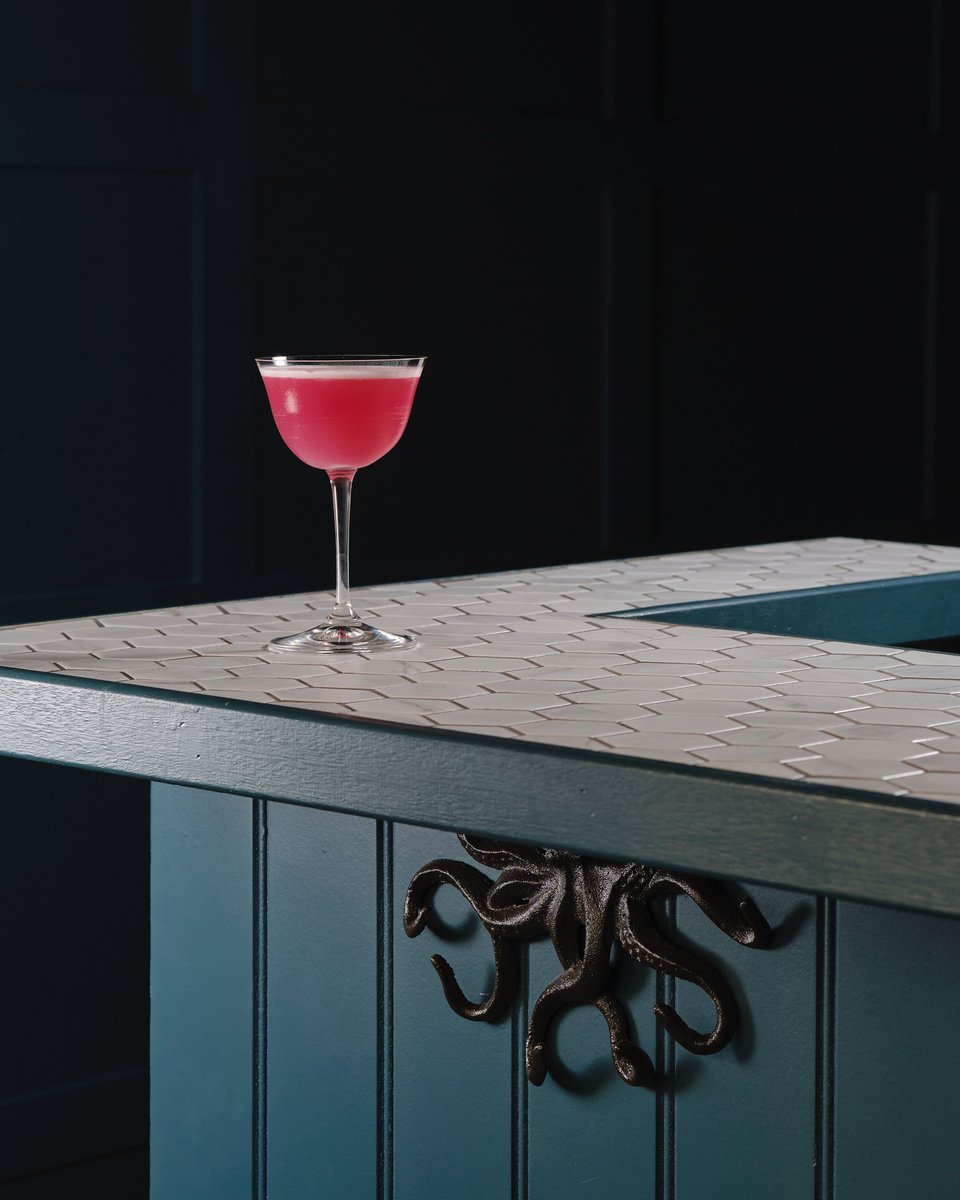 leftfieldEdin's tweet photo. Friday feelings?
It’s almost cocktail hour in our tiny bar
See you soon xx
#cocktails #edinburgh #bruntsfield #edinburghrestaurant #fridayfeeling #tinybar #beautiful https://t.co/D4Zzm8lzFY