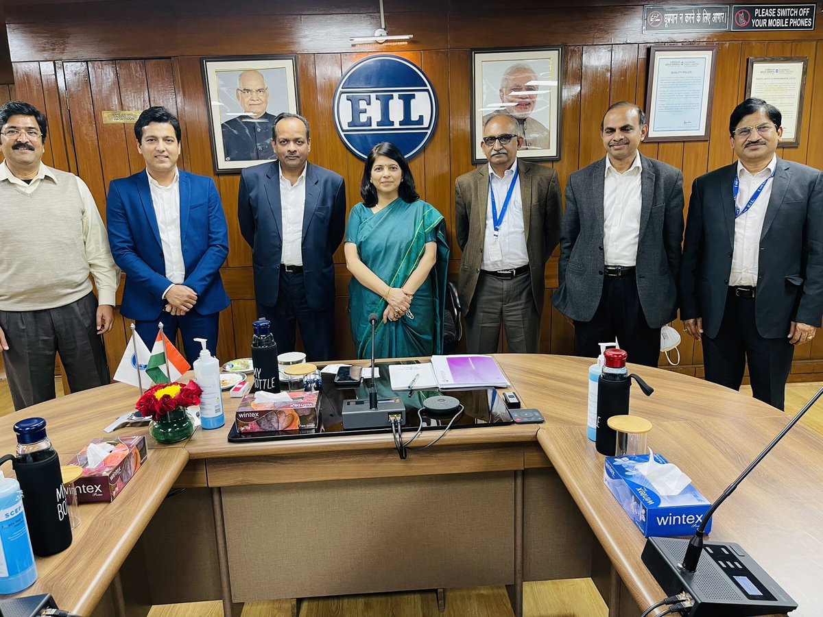 RealPradeepJha's tweet photo. Great Meeting & Fruit full Discussion on energy Sector for Future Endeavour with EIL CMD India’s one of Visionary Technocrat Ms.Vartika Shukla Ji along with EIL Senior Colleagues with our Team.Also greet him with momento of ATAL Mithila Samman
#P&GEnergy #afglobal #ubwuk #EIL https://t.co/gdQbVlIApA