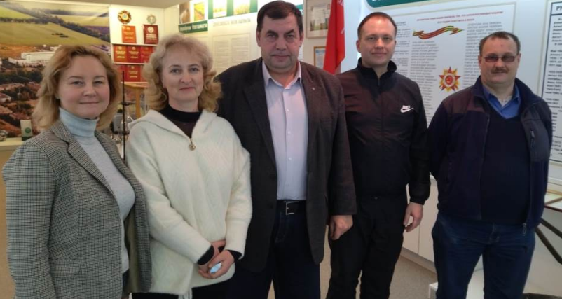 VSAA_KIROV's tweet photo. На полях Вятского ГАТУ будет расти пшеница Ульяновского НИИСХ
https://t.co/T6WkTxtIJ7 https://t.co/JD7V4p3l7e