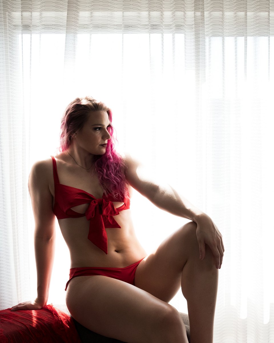 My valentine never came.

#fujifilm #fujifilmxt2 #valentinesday #naturallight #selfportrait #naturallightphotography #boudior #boudoirphotography #adoreme 🐍