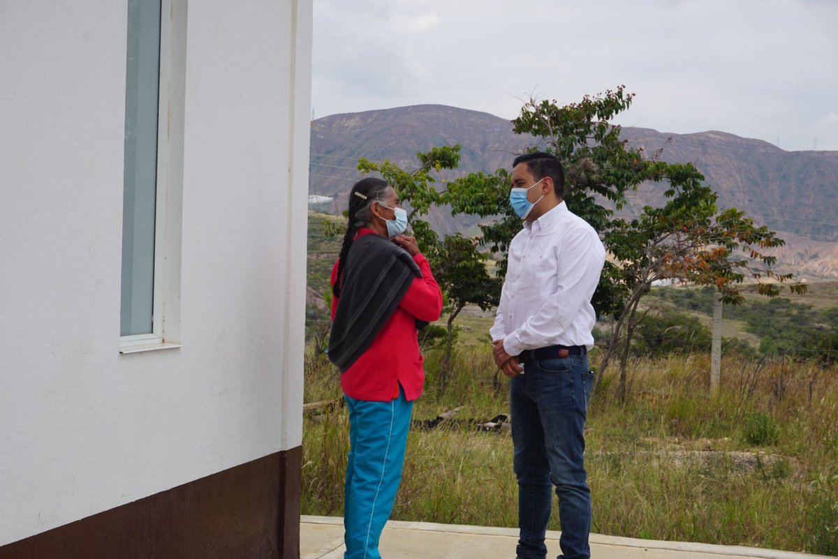 AgenciaTierras's tweet photo. Iniciamos recorrido por Sáchica, Boyacá. Visitamos los predios Vainillas y Juasan. Conocimos los fósiles que harán parte del parque paleontológico. 

#EsConHechos 🇨🇴 https://t.co/NIofUEikoZ