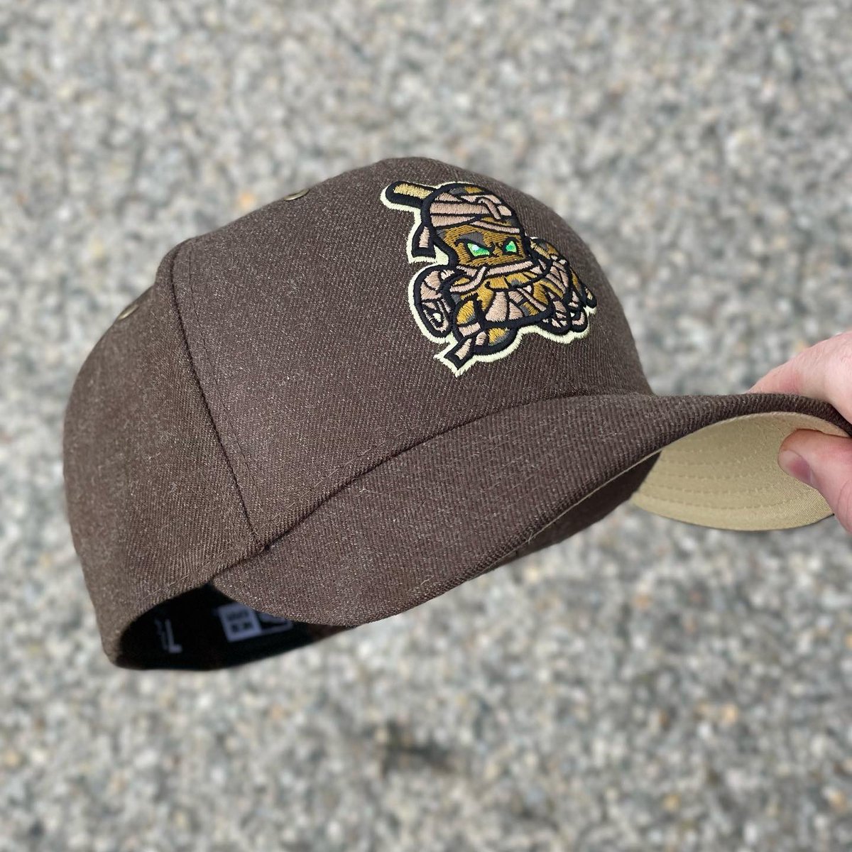 BRKCP_'s tweet photo. It’s #DionicDay and the man @DionicBrand is dropping the St Patrick’s day OctoSlugger! Don’t sleep! Hit https://t.co/sDK9xWCGzT ! #HatTwitter #HatHead https://t.co/QssIoyYrn5