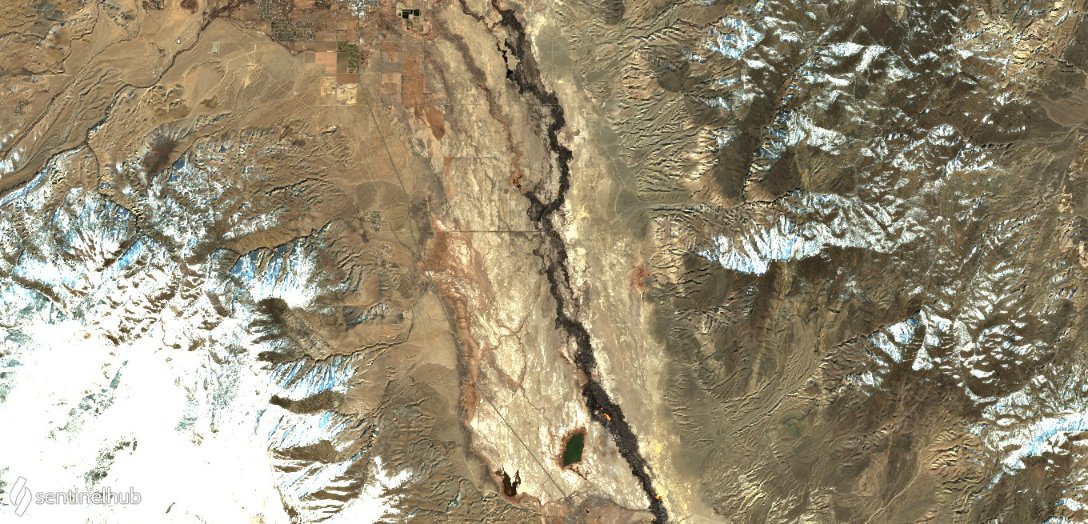 WED_explorer's tweet image. 🔥#AirportFire in the Owens Valley of #California.
©️The script published by @Pierre_Markuse
🛰@sentinel_hub #CustomScripts