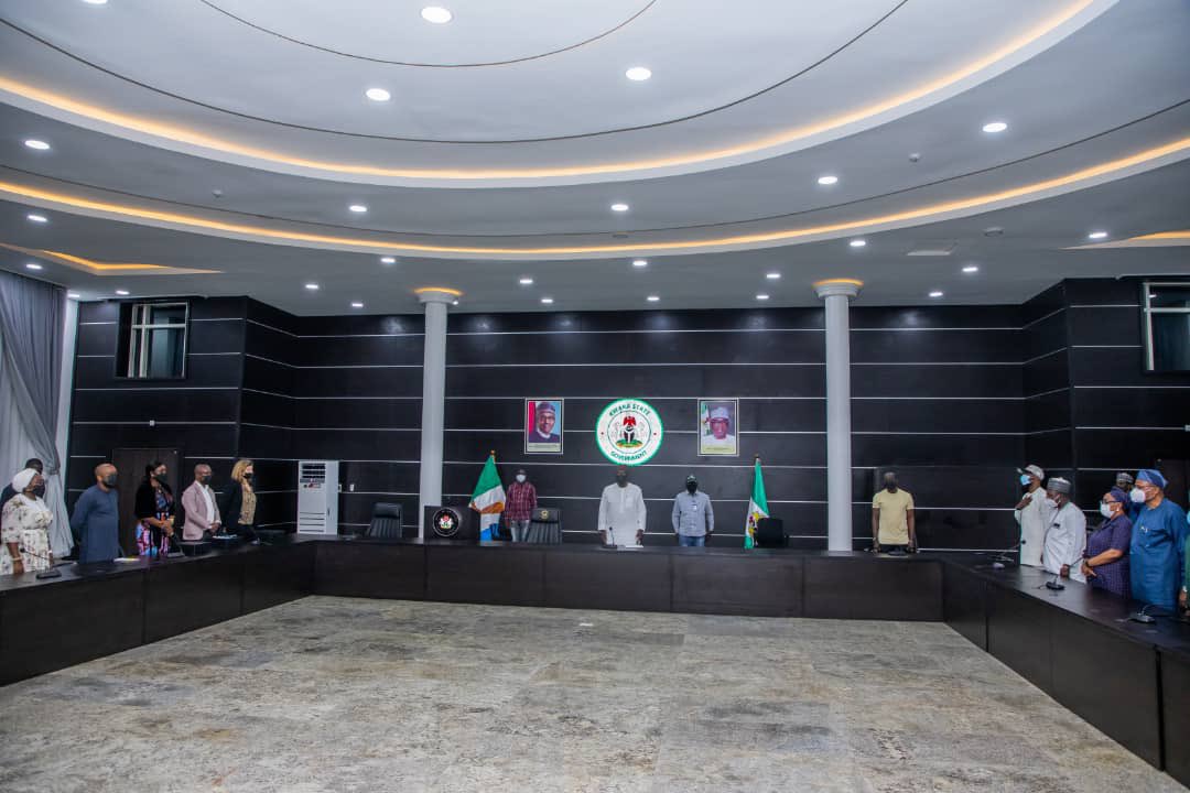 This week, @PharmAccessOrg CEO Nicole Spieker, <a href="/NjideN/">Njide Ndili</a> <a href="/PharmAccessNIG/">PharmAccessNG</a> Country Director and team members visited His Excellency <a href="/RealAARahman/">Abdulrahman Abdulrazaq</a> Governor of <a href="/followKWSG/">Kwara State Government</a> , to discuss possible interventions to prioritize &amp; strengthen healthcare service delivery in Kwara State #UHC