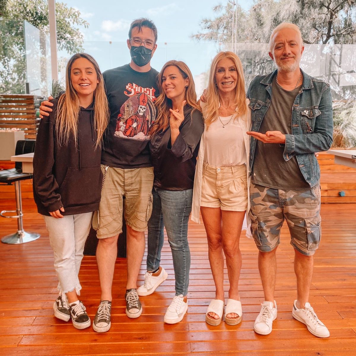 Junto a <a href="/meyscapola/">Mercedes Scapola</a> charlamos con <a href="/SilviaPerezok/">Silvia Perez</a> nos contó sobre el estreno de "La última Bonaparte” el sábado 19 de febrero en El Camarín de las Musas. 

Entradas alternativateatral.com/obra77613-la-u…
🔗Entrevista youtu.be/C5CSpJUxc9s