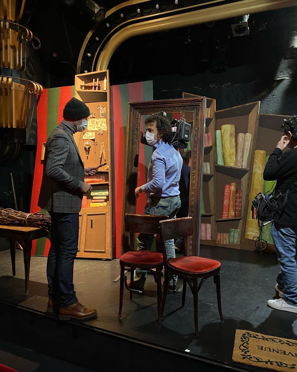 UCORNE's tweet photo. Ce soir dans le 19/20 sur @France3Paris reportage de @jeanlaurentserra sur la compagnie #paris18 pour présenter notre compagnie et les enquêtes de l’InspecteurT au @TheatreLepic ! #theatre #jeunepublic #pierregripari https://t.co/sOfXfMDyUy
