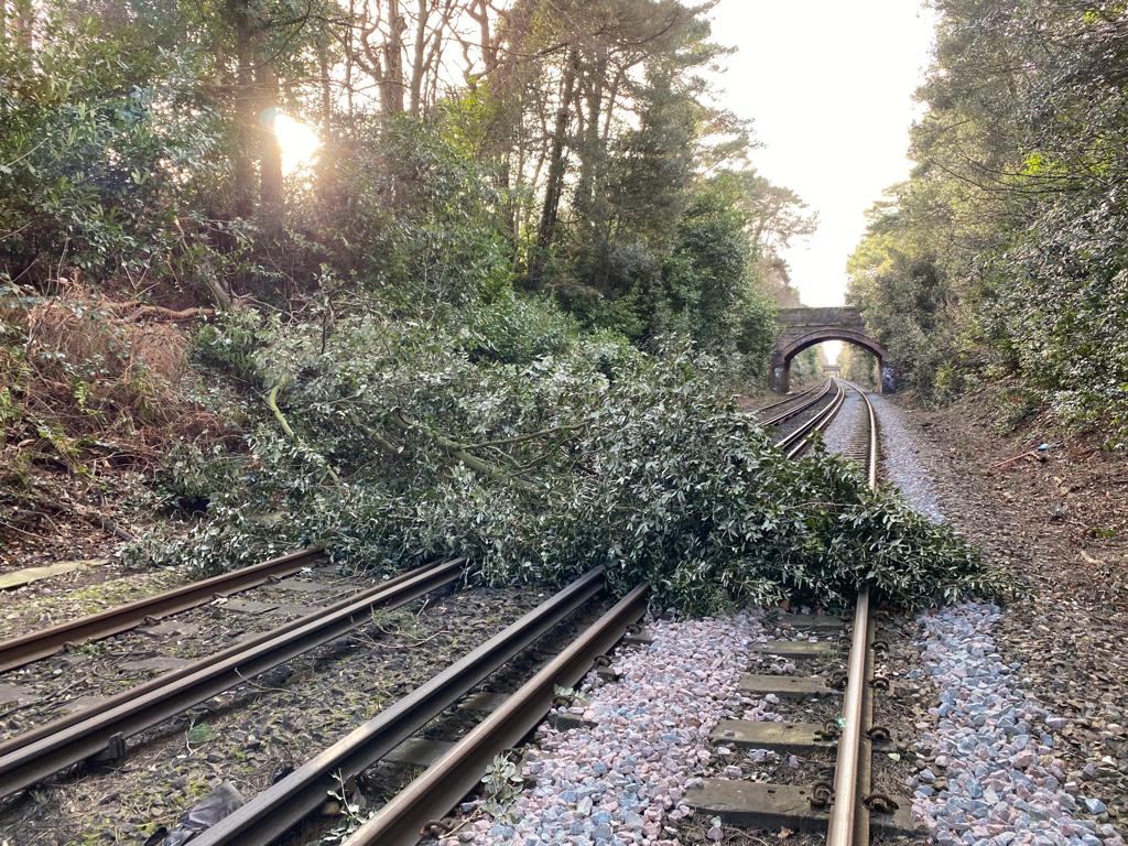 Network Rail Wessex tweet media