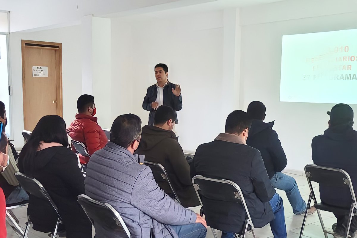 HumbertoZurita_'s tweet photo. 📍 #PuebloNuevo | Aquí hay un sólido equipo de priistas que demuestran diariamente el compromiso por su tierra y por su gente. Con trabajo, organización y disciplina vamos a refrendar la victoria. #VaXDurango
#SíPodemos
#ActivismoPRI https://t.co/NUkHM2ap2a