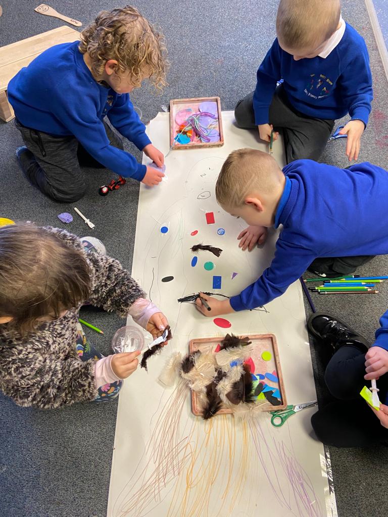 nurserydennyps's tweet photo. We continued to take inspiration from @FollowWestwood. Children collaborated by collaging an outfit on an outline of a child. Children also collaged, drew and painted on small cut outs of outfits and made old clothes more interesting adding loose materials. #artistofthemonth https://t.co/lkIFp1t8nR