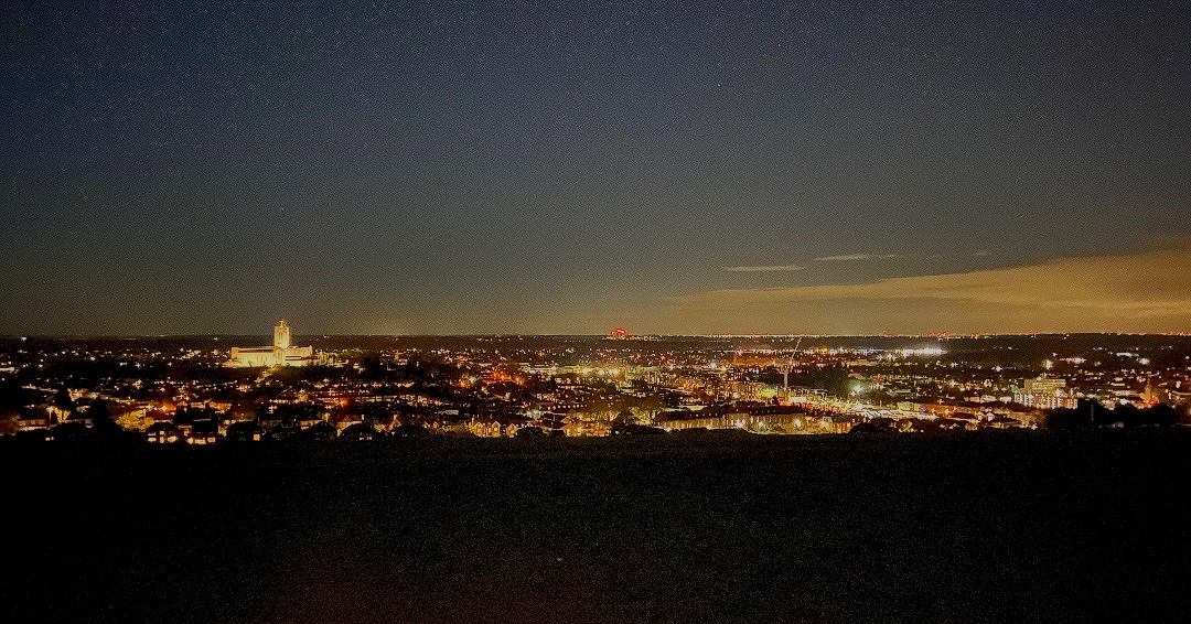 literadio's tweet photo. A night time view looking over Guildford from The Mount.
#LiteRADIO #Radio #Guildford #Woking #Farnham #Reigate #Cranleigh #Godalming #Redhill #Weybridge #Camberley #Dorking https://t.co/1I9urUAPpz
