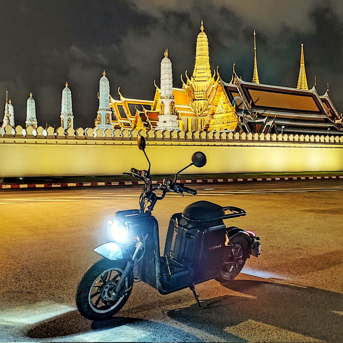 squidmanexe's tweet image. มุมมหาชนพระนครก่อนกลับบ้าน... 🌙
พรุ่งนี้ต้องคืนรถแล้ว... 🌝

#etran #EtranMyra #ElectricVehicles