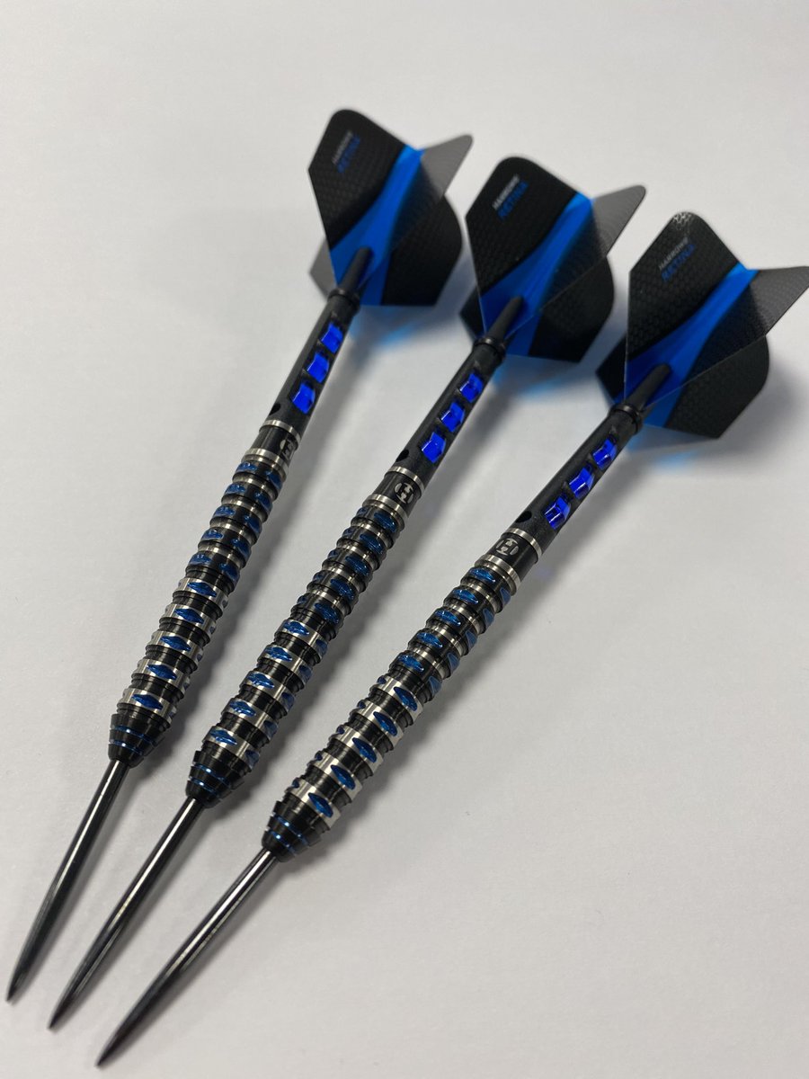 <a href="/ColledgeDan/">Dan Colledge</a> 

Paragon 23g
Midi Carbon ST stems 
Blue Retina flights