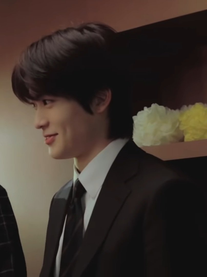 ً (@jjhlooks) on Twitter photo 