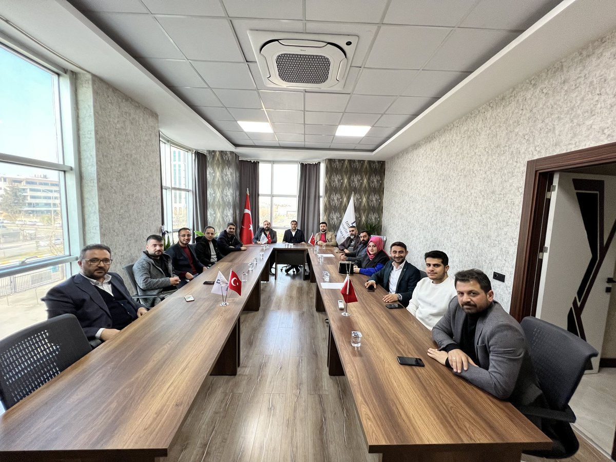 deguzder's tweet photo. Şanlıurfa Mimarlar Odası'na @sanliurfamimod hayırlı olsun ziyaretinde bulunduk. @karadagferhatt https://t.co/4vHGywMgiV