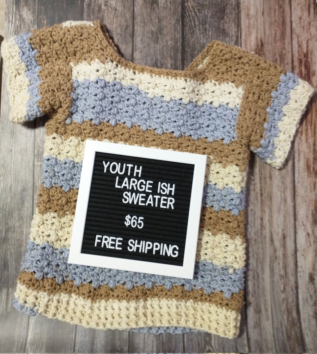 KrisHandmadeLuv's tweet photo. Complete honesty, I was trying to make myself an adult small sweater and it's a bit snug.

I'm just guessing this gorgeous thing is around a youth large. It's cozy and warm.

Pattern: Saffron Tee by Sarah Watson
Yarn: Premier Sweet roll in Cappuccino Pop https://t.co/yxzoiVEXxL
