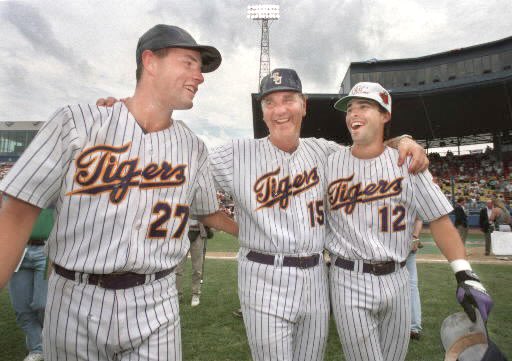 LSUUnis's tweet photo. LSU will open up the season in their Pinstripes uniforms. #BaseballAtTheBox https://t.co/3khLdFGXmR