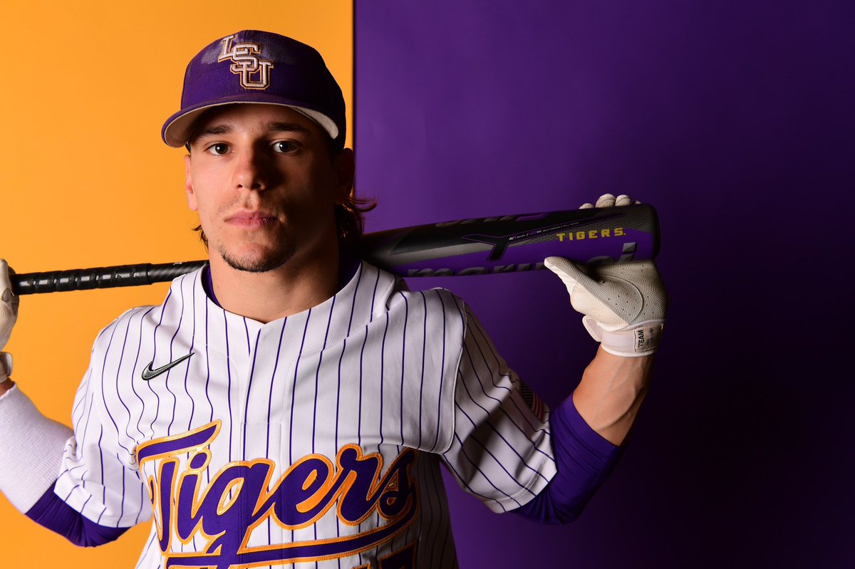 LSUUnis's tweet photo. LSU will open up the season in their Pinstripes uniforms. #BaseballAtTheBox https://t.co/3khLdFGXmR