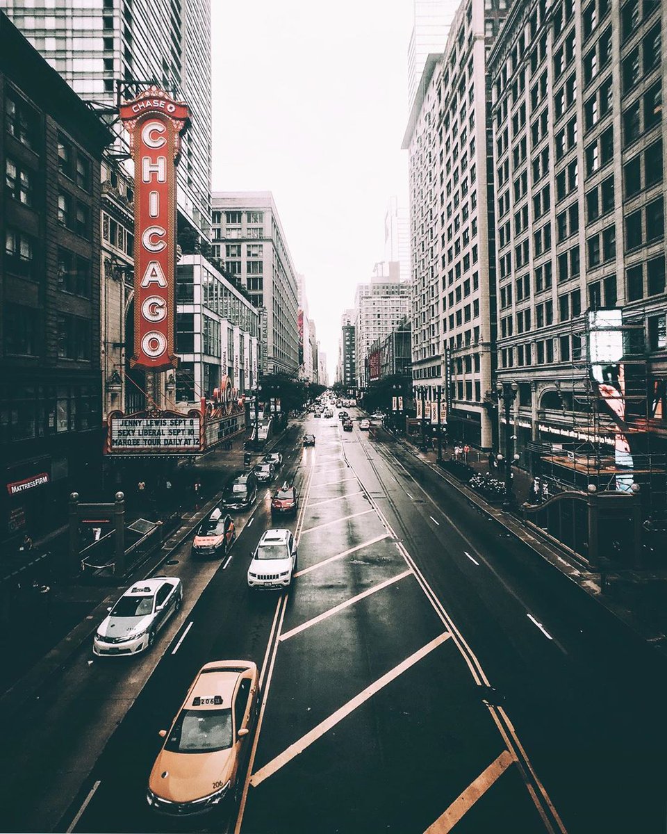 "We visited Chicago to see a show at the Chicago Theater, theWit was less than a block away which made it very convenient. Post show dinner at the hotel restaurant State and Lake Chicago Tavern was amazing also."

📸: nealkumar