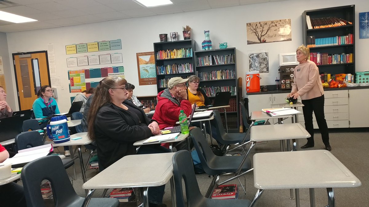 kmannis's tweet photo. @sequoiavillageschool @showlowaz with #code.org, #azhacs, &amp; #arizonasciencecenter - rural K12 teachers learning fundamentals of coding to integrate into their classrooms. Paradigm shifts all around! https://t.co/h0HQ4VAdOX