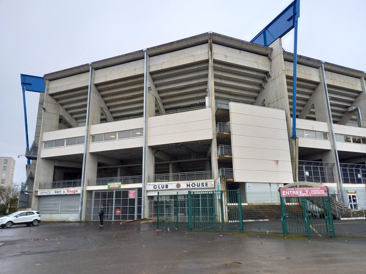 MBetmale's tweet image. En 1999 avait lieu un des @_CSSA @LEMANSFC les plus spectaculaires et marquants. Aujourd&apos;hui le contexte est différent, mais cette affiche n&apos;en est pas moins importante. RDV 18h45 sur FFFTV #CSSALMFC #LiveVideo