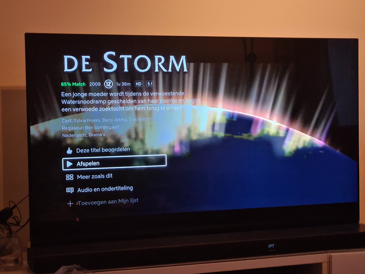 Globeskater's tweet photo. Wij hebben onze #Vrijdagavond film gekozen.
#DeStorm #StormEunice https://t.co/BCVG0CvyBp