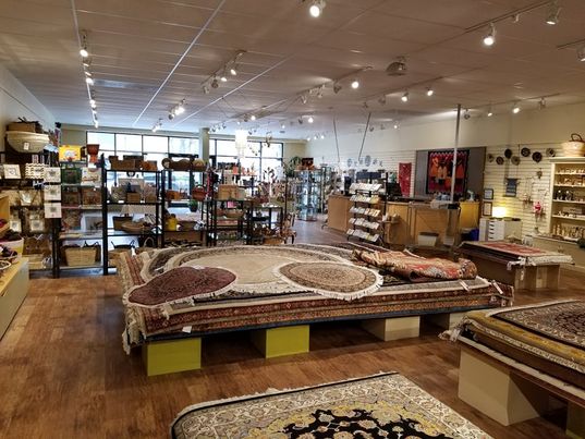 iheartedmonton's tweet photo. Have you heard of Village Goods on Whyte (& 104th St.)? They are a non-profit that sells handmade goods by artisans from around the world, "to seek to bring justice, hope and peace to the poor"! #yeg #yeglove #OldStrath #handmade ❤️
https://t.co/hZENwL6Hxx https://t.co/hfTHkobpWi