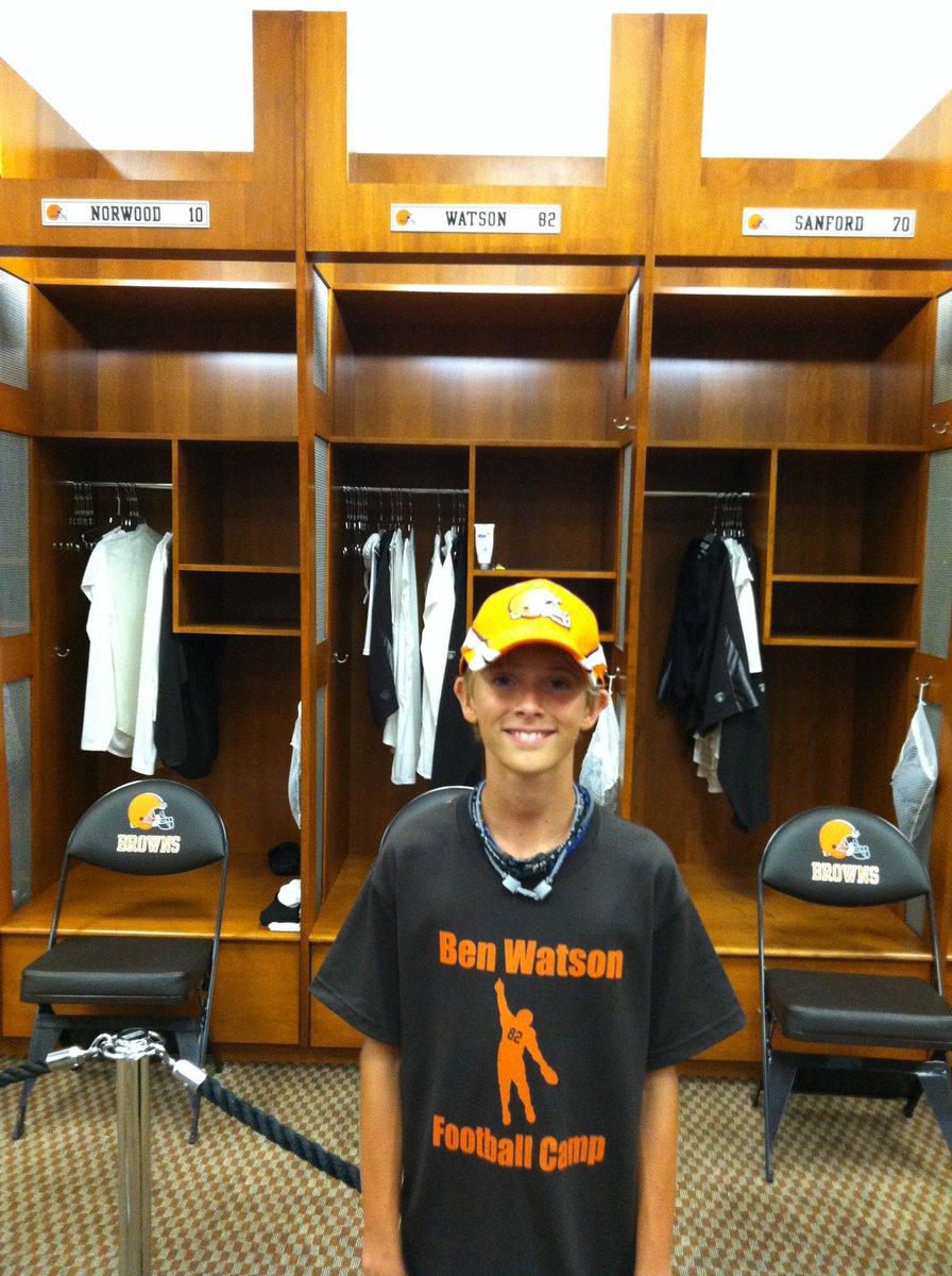 Rusty__Rushing's tweet image. On my son Jack’s 22nd bday today, remembering when we joined 8 other father’s &amp;amp; sons traveling from Rock Hill, SC to Cleveland to lead a Ben Watson Football Camp for kids in Cleveland. ⁦@BenjaminSWatson⁩