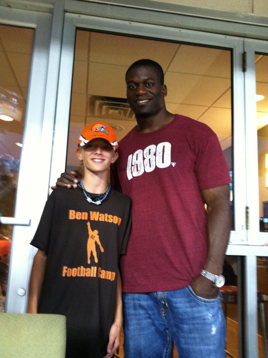 Rusty__Rushing's tweet image. On my son Jack’s 22nd bday today, remembering when we joined 8 other father’s &amp;amp; sons traveling from Rock Hill, SC to Cleveland to lead a Ben Watson Football Camp for kids in Cleveland. ⁦@BenjaminSWatson⁩