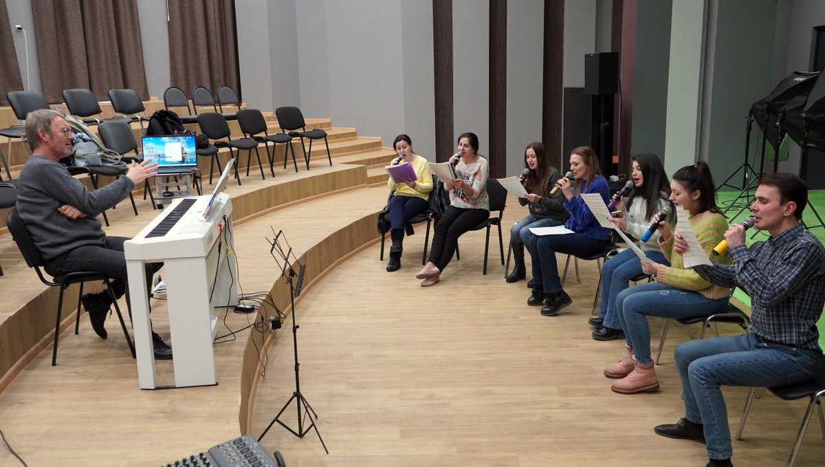 Новые песни - новые репетиции. Порыв творчества! Группа "Музыкальный центр АВТОКЛУБ"