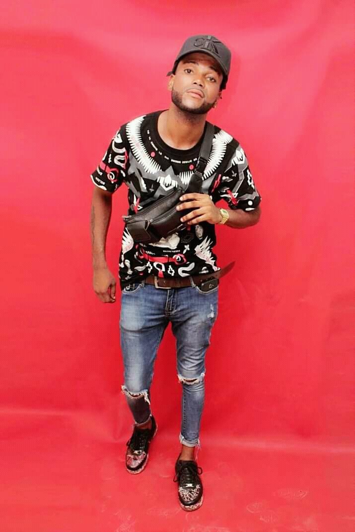 ESTREIA_EXCLUSIVA | #SINGLE_PROMOCIONAL
Kelly Stress - Trombose (Afro House) [2k21]

_____
Ouve a Música Aqui► bit.ly/3hAfvOy
Booking: +244 924601395

Baixar👇👇🔥🔥🎶
ditoxproducoes.com/2021/05/kelly-…