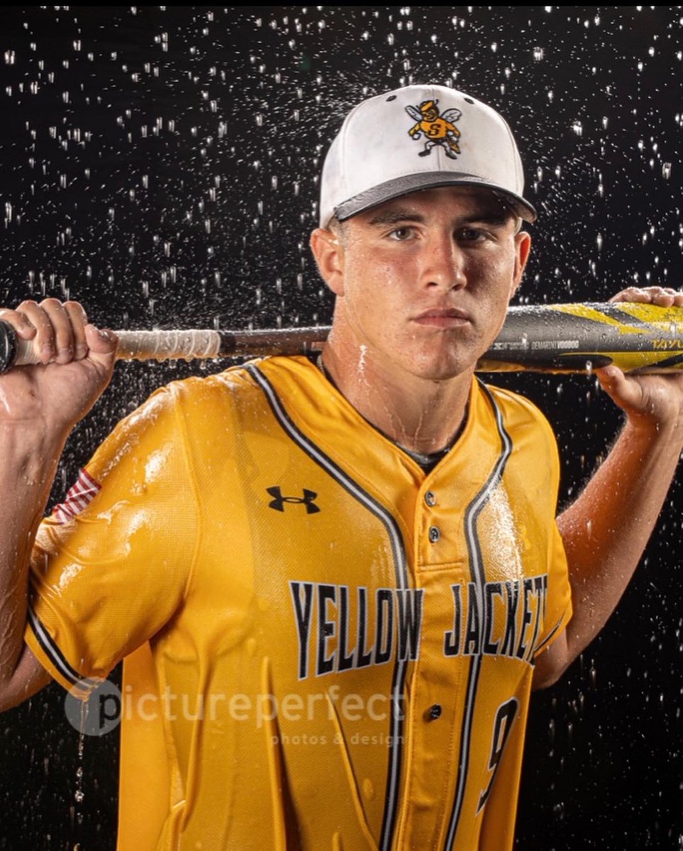 sarahetaylor123's tweet photo. Can’t wait for the baseball season to start! ⚾️🐝

Yellow Jackets have unfinished business🙌🏻

#shsbaseball #sidneyyellowjackets #unfinishedbusiness https://t.co/0XMogl0IbD
