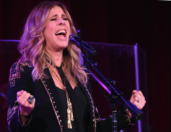 RitaWilson's tweet photo. This is my Friday face ! #tgif https://t.co/nKblV5Zad9