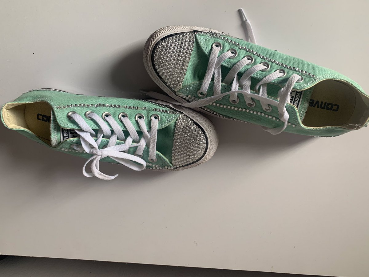 JuneJunericc's tweet photo. And footwear too https://t.co/zP3P1C4aX4