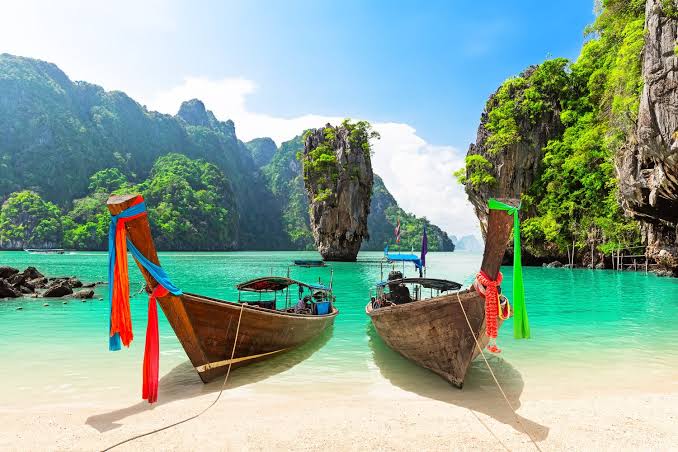 IAm_Ntsiki's tweet photo. How would like to take your lover or crush to Phuket, Thailand?

We have partnered up with a travel agency in Rosebank to take you &amp; your partner/crush/friend to Phuket for a week

Simply subscribe now to #VantageVuMagazine to enter for only R250 per year

https://t.co/uKe2YuRC3b https://t.co/qOpgvqm0nK