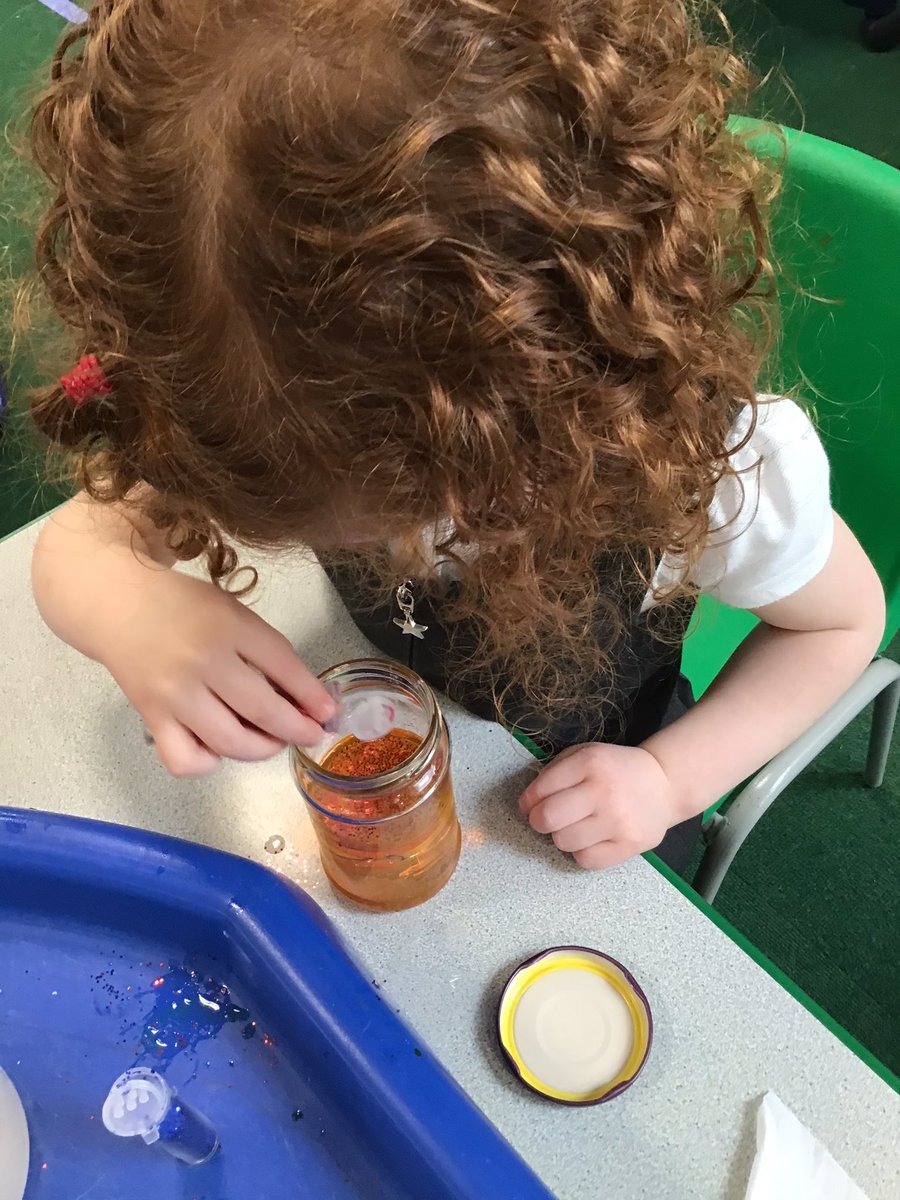 HollyfastSchool's tweet photo. In RW we spent our afternoon enjoying wellbeing activities. A lovely, relaxing end to a jam-packed half term #mindfulness #calmingjars https://t.co/hFYs9kwl5a