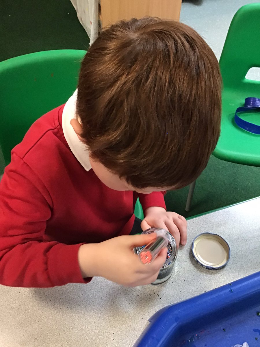 HollyfastSchool's tweet photo. In RW we spent our afternoon enjoying wellbeing activities. A lovely, relaxing end to a jam-packed half term #mindfulness #calmingjars https://t.co/hFYs9kwl5a