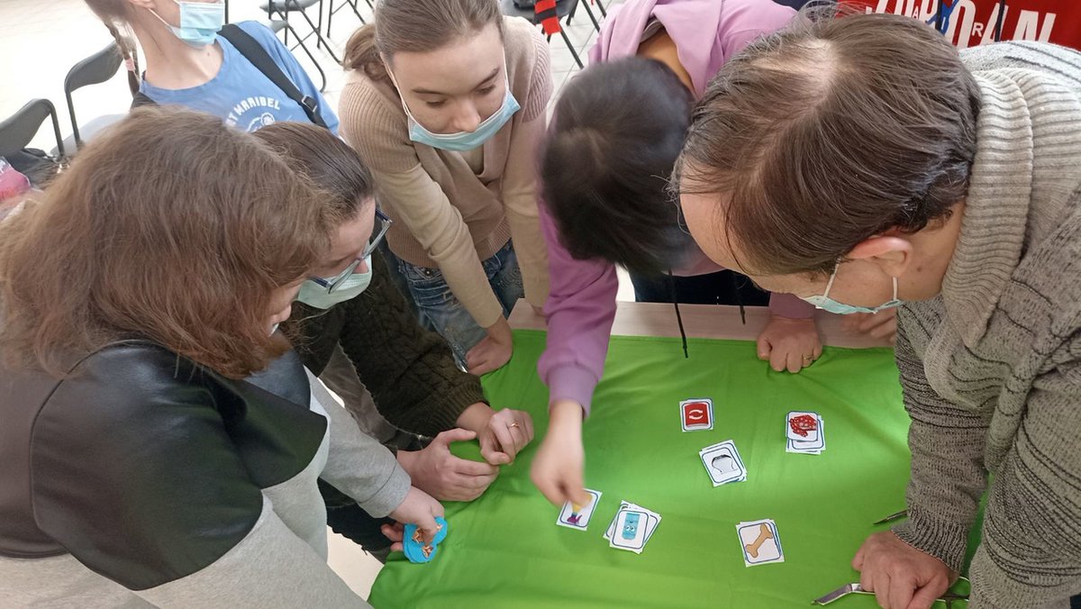 17 февраля в КЦ "Аврора" прошел экологический квиз "Родной природы чудеса" для молодых людей с ОВЗ и их родителей.
#дкруслан #кцаврора #ульяновск #нацпроекткультура #национальныйпроекткультура #творческиелюди