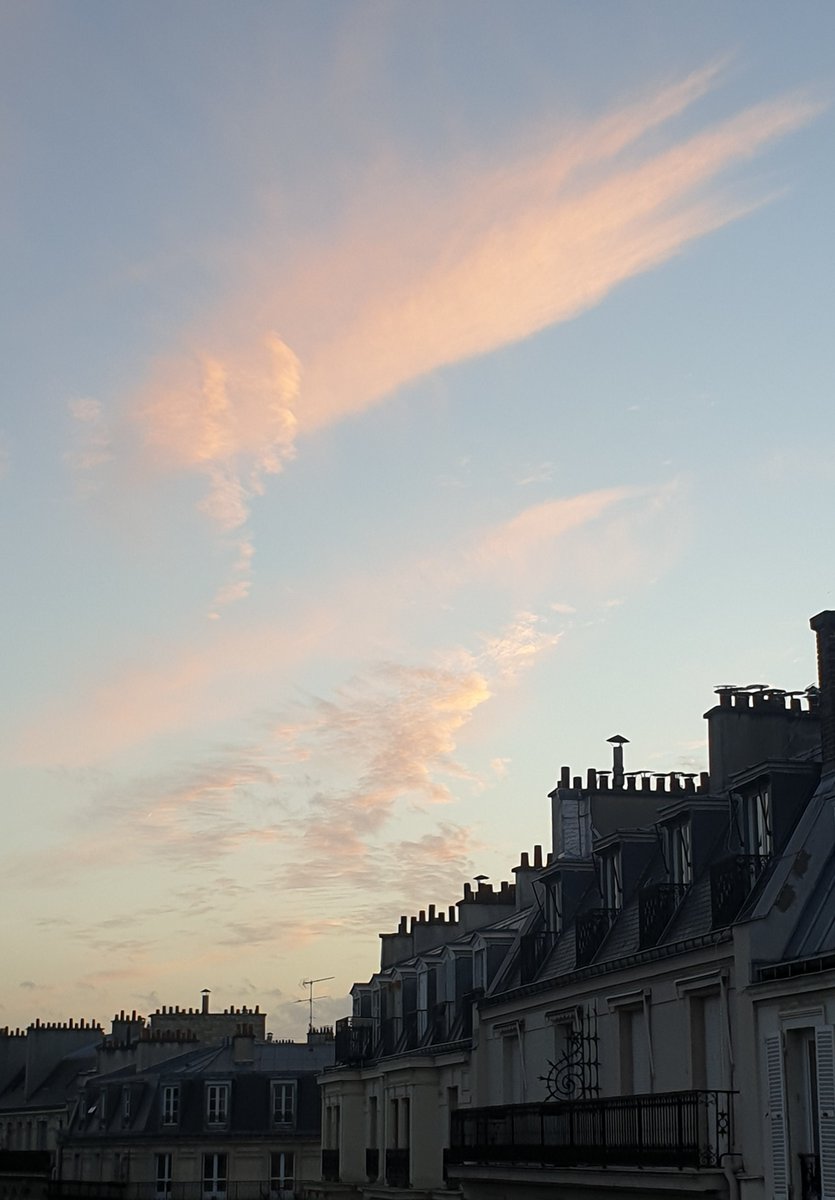 Psquale7's tweet photo. Vers le crépuscule

Avec un vent très désagréable😤 https://t.co/Ki4IMyJ4CY