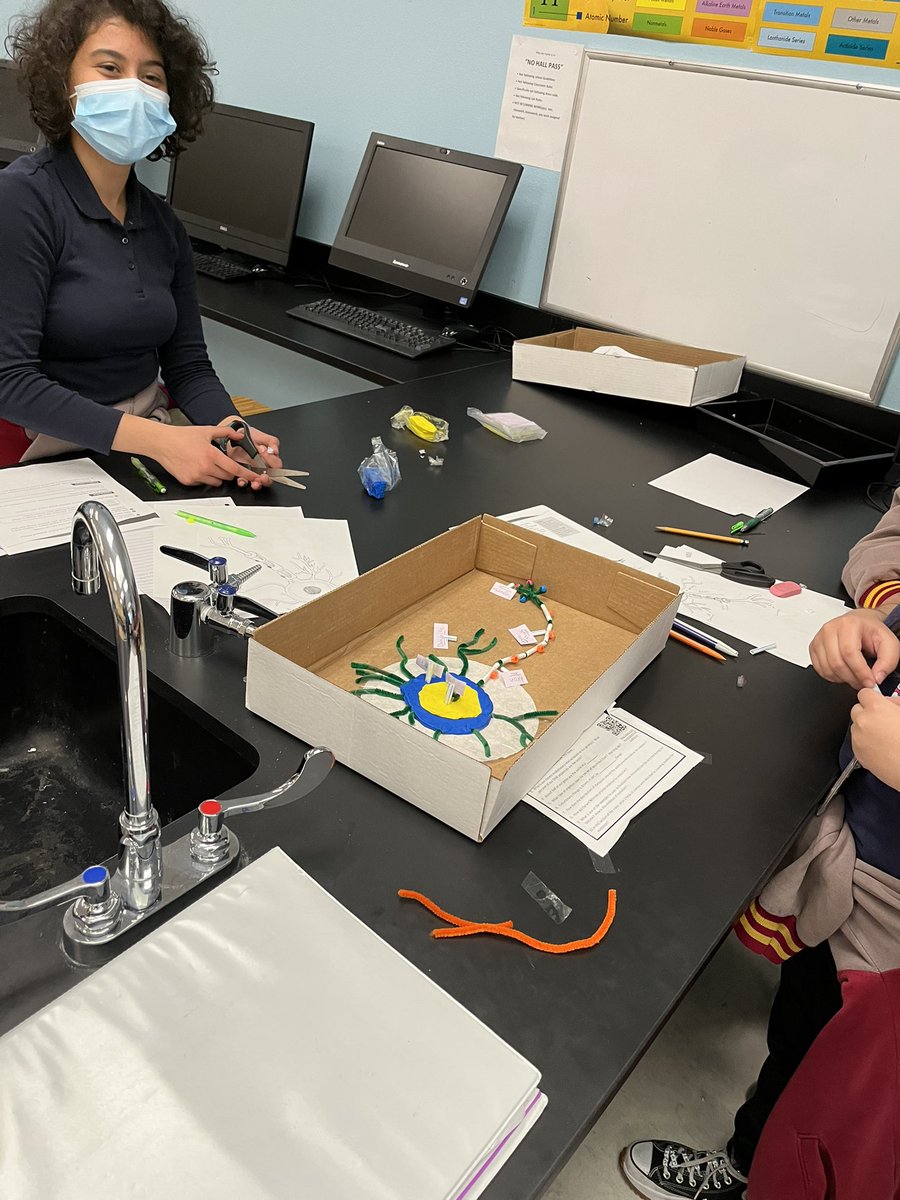 beglisapayev's tweet photo. #ABQSE#PLTW 
Student loved their product, the neuron. https://t.co/K01Q3NTYQh