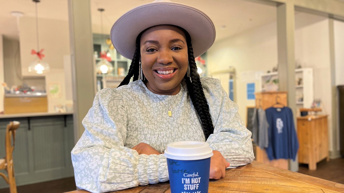 huntsvillecity's tweet photo. "#BlackHistoryMonth to me is about embracing who we are and being authentically ourselves without explanation or apology," she said. "...Black History Month to me is about doing something today that positively impacts our tomorrow."
Meet @sheexperienced ➡️ https://t.co/m2tHJd2cap https://t.co/mFg0PefeHy