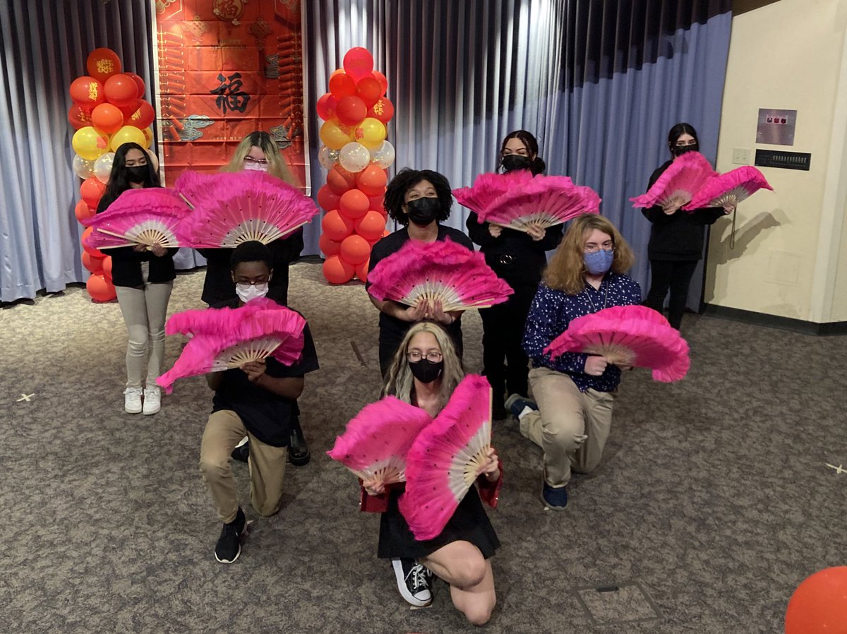 EastHartfordPS's tweet photo. Today @CTIBAcademy held its annual Chinese New Year Celebration! The ceremony featured cultural performances by CIBA’s Chinese language students. #CIBA #EHPSPride https://t.co/z8HSkp9xBD