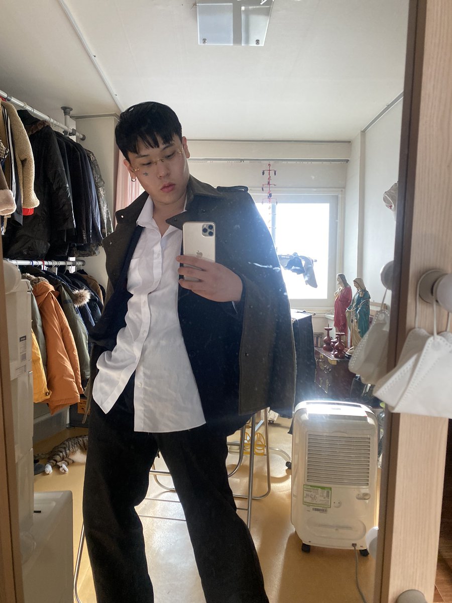 tpdlf0507's tweet photo. 설벤압 https://t.co/hfpqyb8gYb