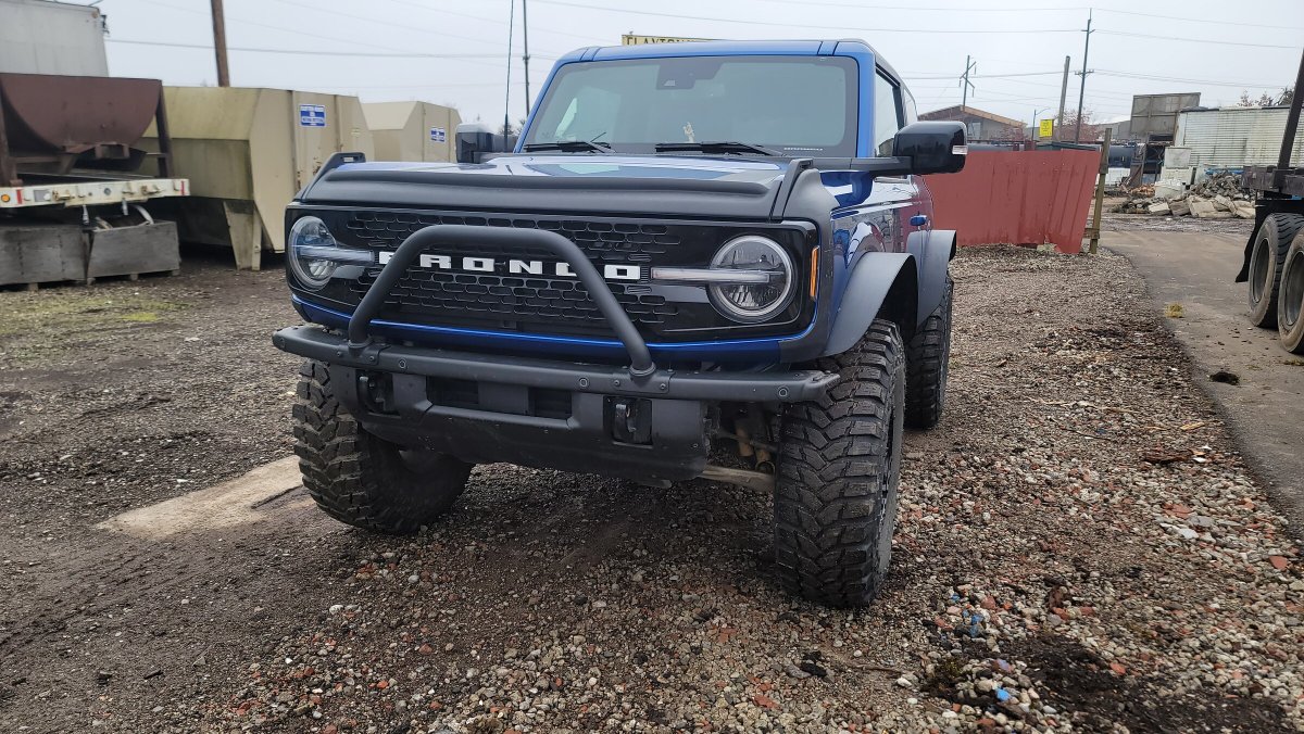 Bronco6G's tweet photo. Ford Metal Fender Flares and Trail Armor Installed on Ford Bronco https://t.co/AMk7GHsm48 https://t.co/OVcutVDkoY