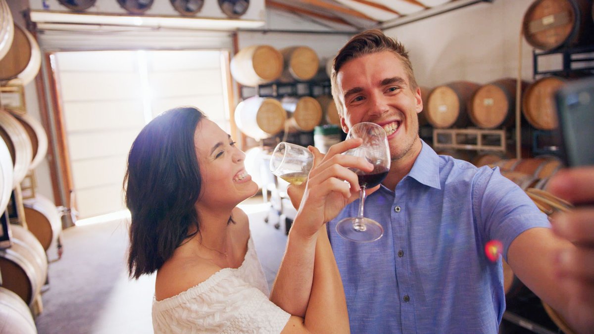 gofresnocounty's tweet photo. Happy #NationalDrinkWineDay! 🍷
Check out our amazing local wineries and sip your way through the @FCwine.  https://t.co/R4liAhFRQP https://t.co/VXZzcBj1l5