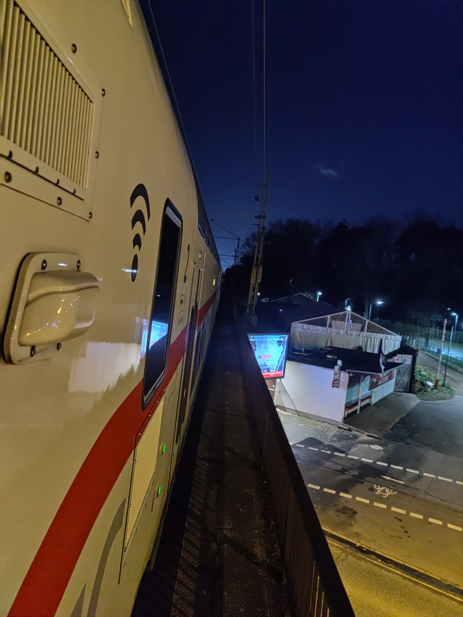 kevnxk's tweet photo. Heute im Angebot: Drehfahrt mit dem Premiumprodukt und Parkplatz am #FFOR 🥸 #TeamWTB https://t.co/dE1xAt5aij