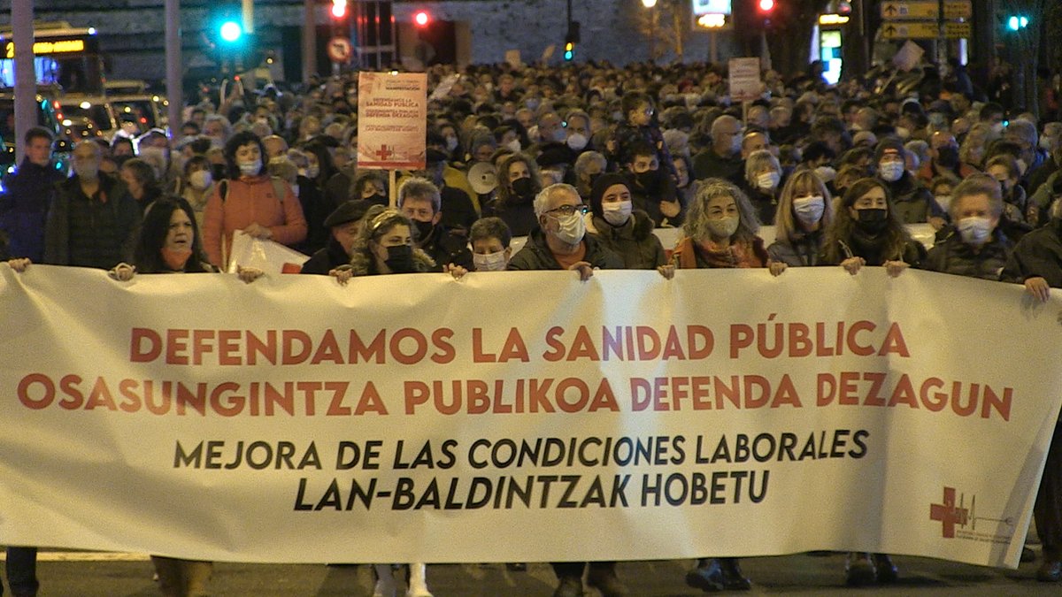 #OsasunPublikoa  
[BIDEOA] Osasun sistema publiko eta duina bermatzeko aurrekontu eta lan baldintza egokiak eskatu dituzte 

ahotsa.info/edukia/osasun-…
<a href="/OsasunEtxea/">Osasun Etxea Zaindu!</a>