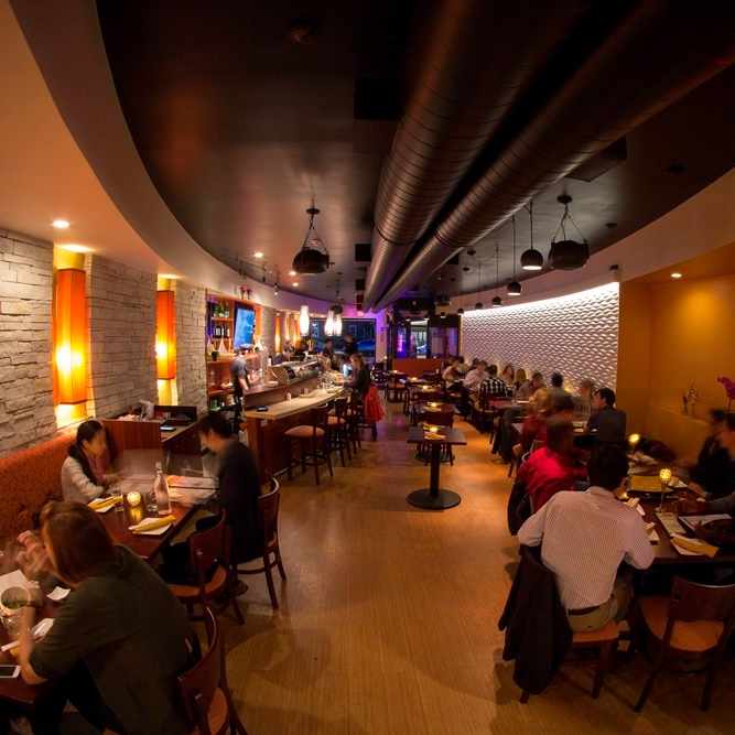 mixitrestaurant's tweet photo. Asian noodles, sushi rolls &amp; grilled dishes offered in a chic, contemporary space. Dine-in· Pickup· Delivery: https://t.co/Of2ilyZRgt https://t.co/4ccUyR1Hzr